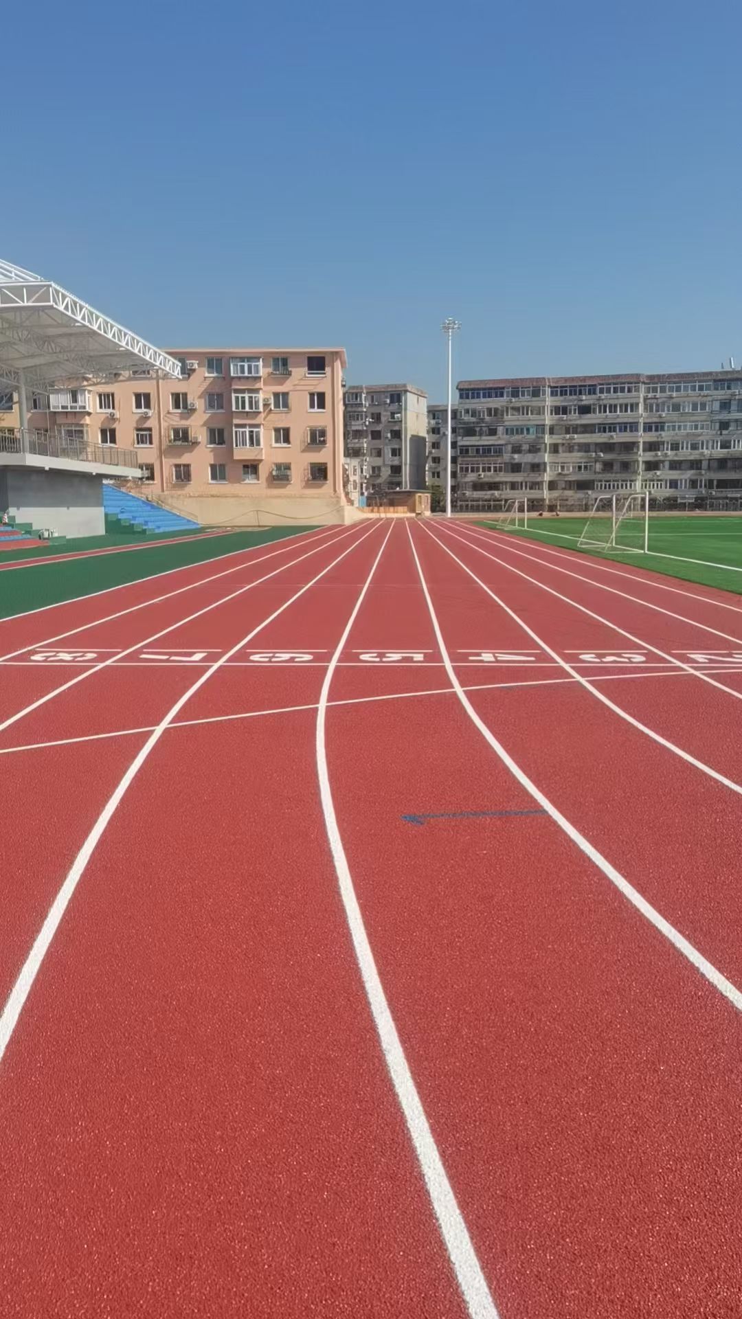 丹东市新国标塑胶跑道渗水跑道 - 价格